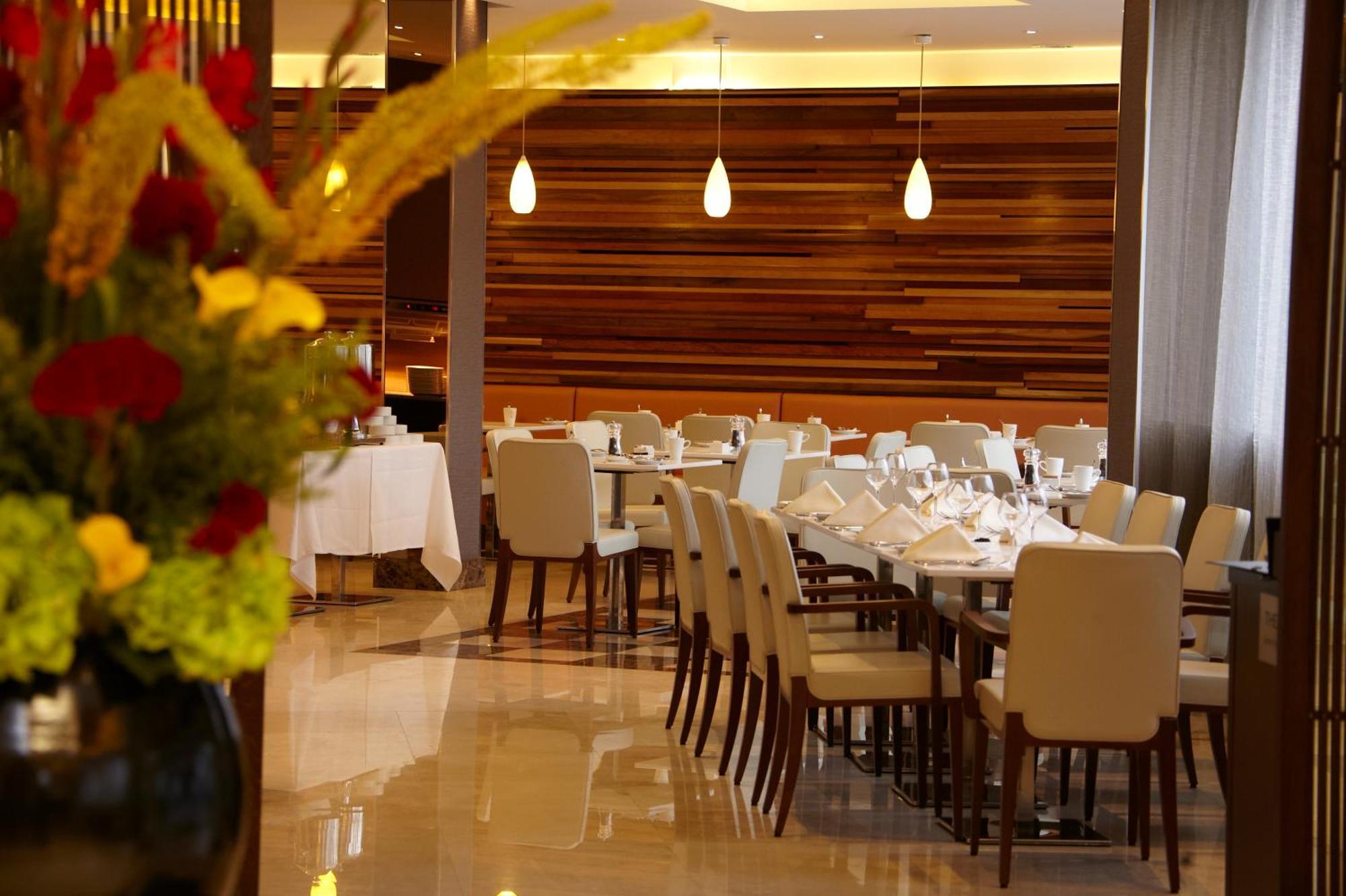 Hotel Park Grand Heathrow 4*