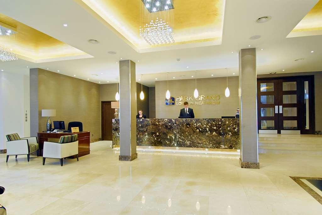Hotel Park Grand Heathrow 4*